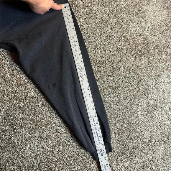 Vintage Mickey Mouse disney‎ black crewneck sweatshirt tagged womens large - Picture 6 of 6